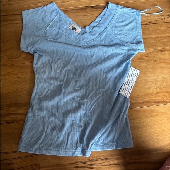 NWT Urban Outfitters BDG Shannen Ribbed V-Neck Top - Picture 5 of 5